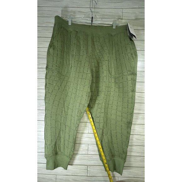 NWT Nike Yoga Luxe Womens Thermal Fit Reversible Quilted Leggings Green Size 1X - Picture 8 of 8